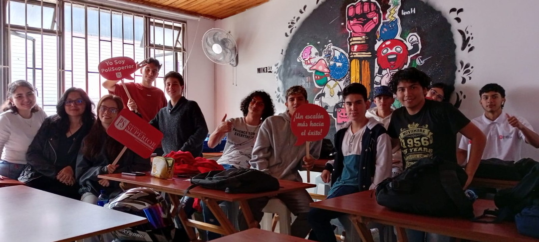 Estudiantes del PoliSuperior