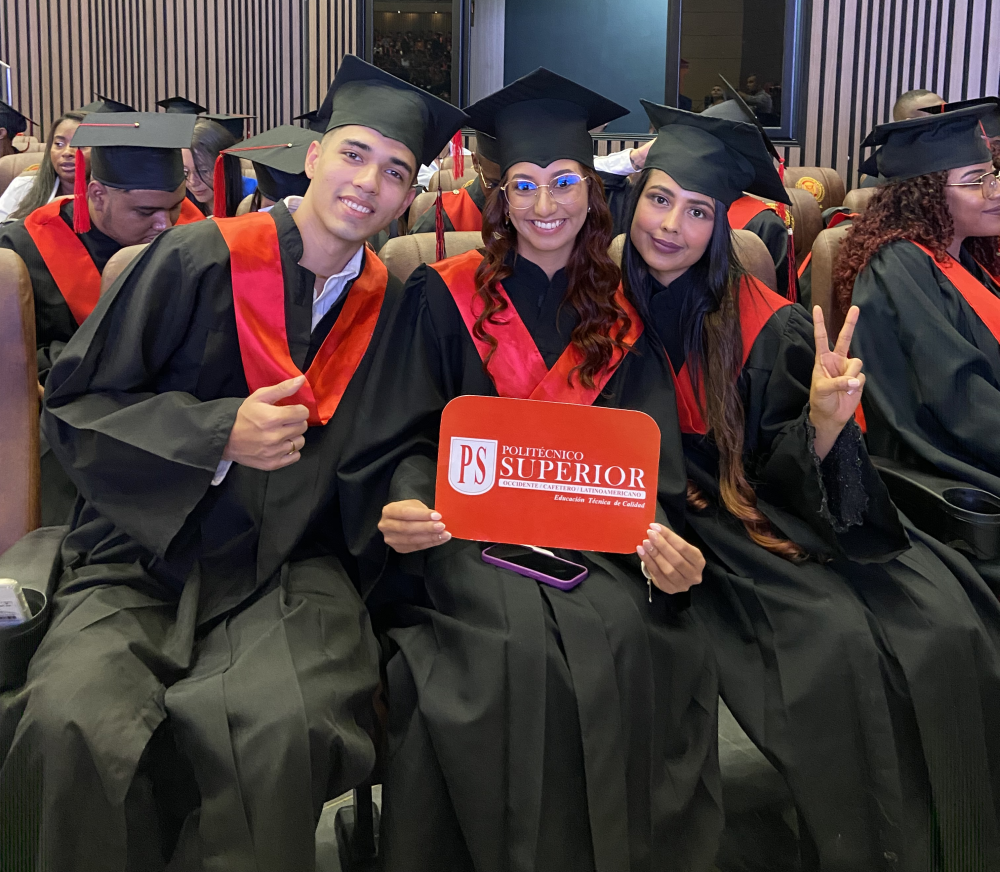 Ceremonia de Graduación VALLEmplea