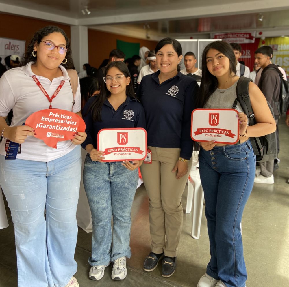 Estudiantes del PoliSuperior