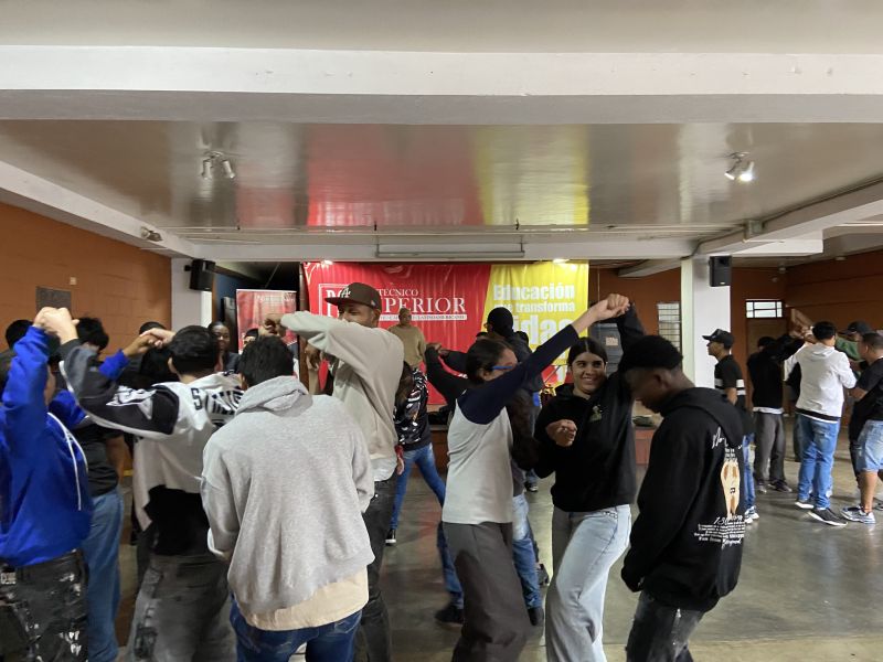 Estudiantes del PoliSuperior