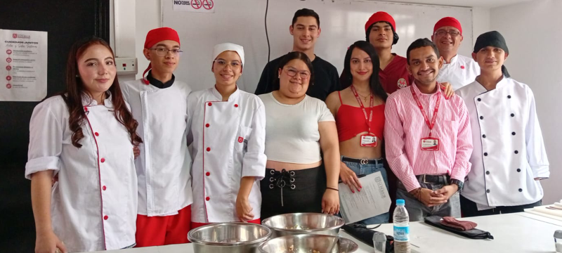 Estudiantes del PoliSuperior