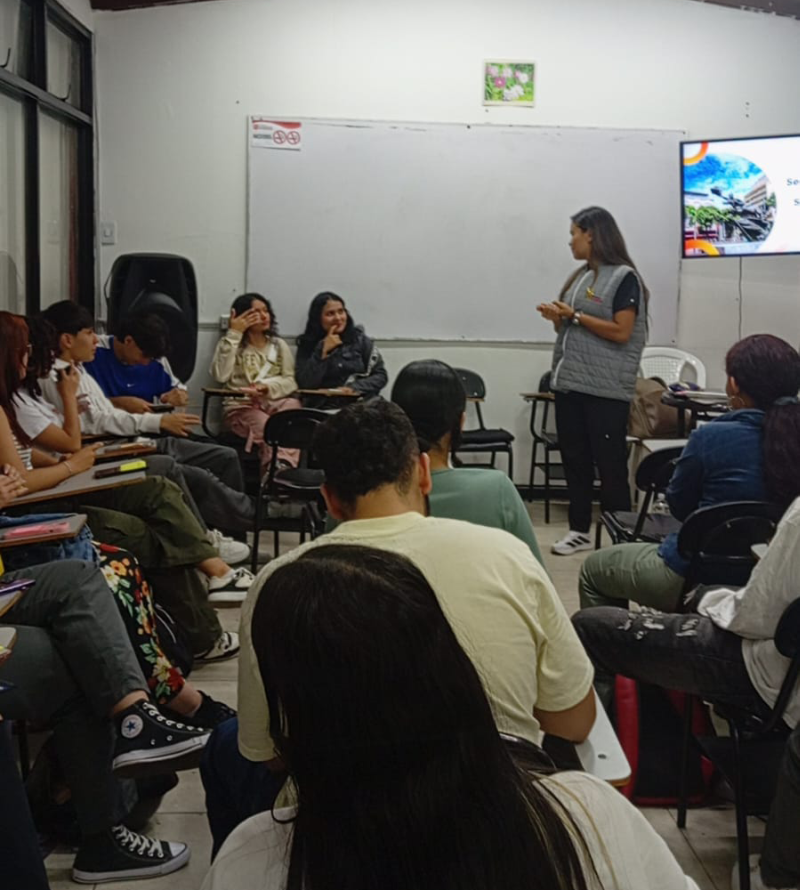 Estudiantes del PoliSuperior